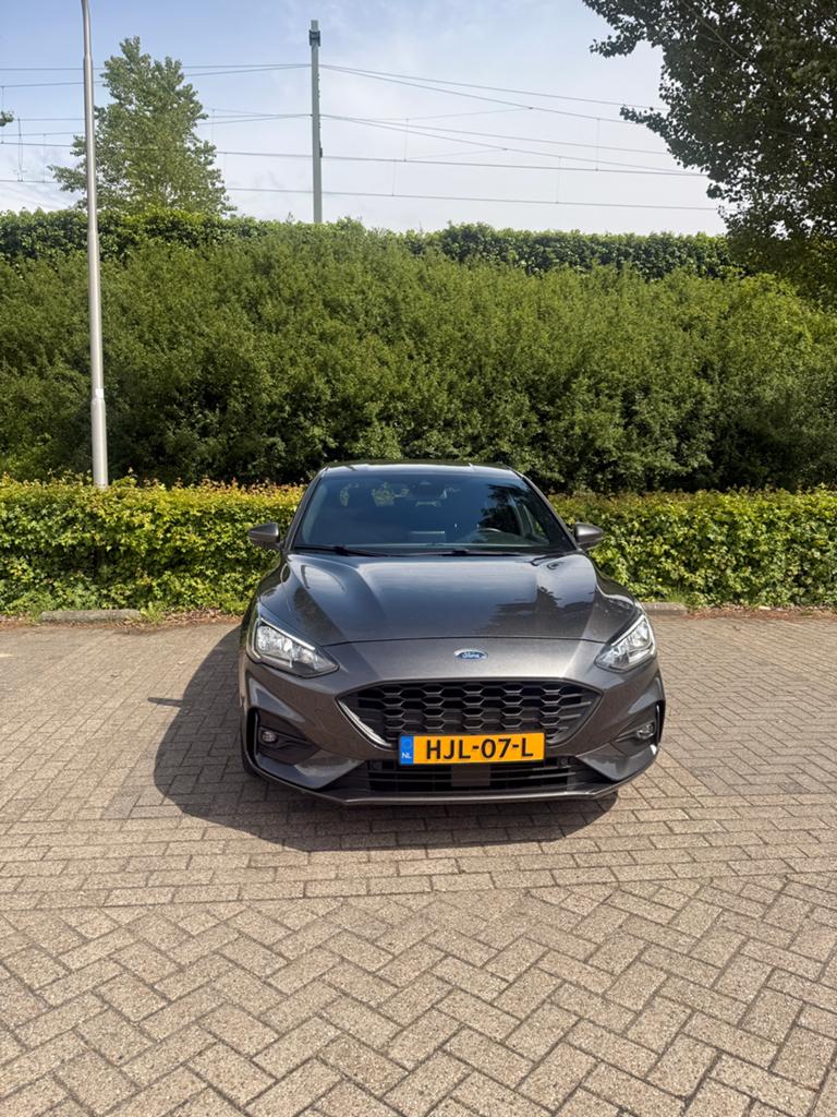 Ford Focus 1.0 Ecoboost 125pk Aut 2019 Grijs, 125 pk, Particulier, 3 cilinders, 685 kg