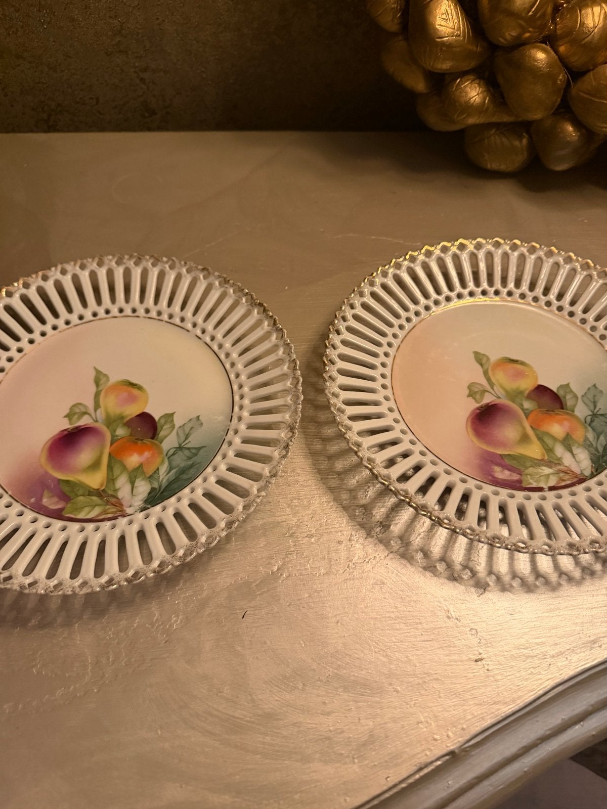2 Brocante Sierbordjes met Fruitdecoratie - Gaaf, Ophalen of Verzenden