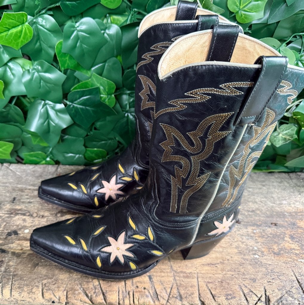 Bijna Nieuwe prachtige laarzen van Sendra maat 39, Zwart, Nieuw, Ophalen of Verzenden, Sendra