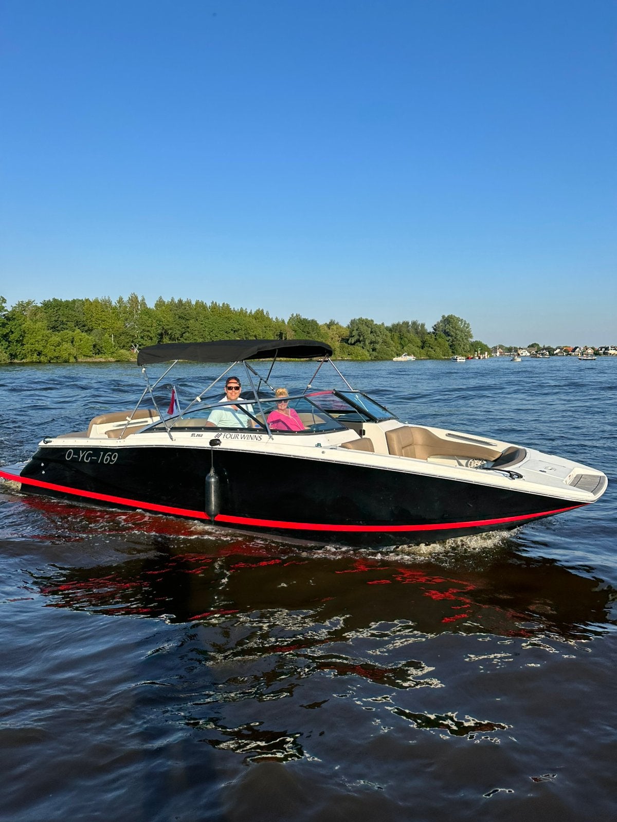 Four winns SL262, Watersport en Boten, Speedboten, Zo goed als nieuw, Overige merken, Benzine, 200 pk of meer, Binnenboordmotor