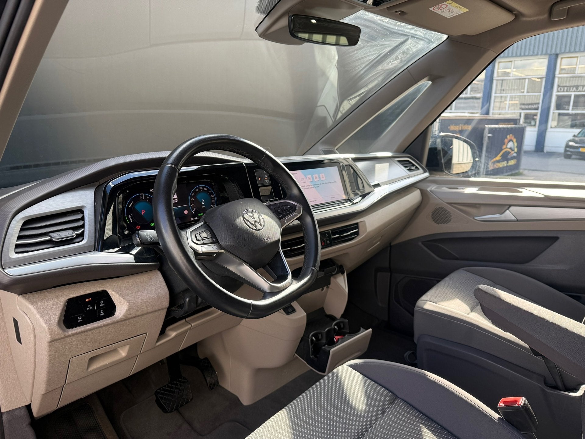 Volkswagen Multivan 1.4 eHybrid L1H1 Life 7Persoons, Auto's, Volkswagen, Dealer onderhouden, Stof, Gebruikt, 7 stoelen