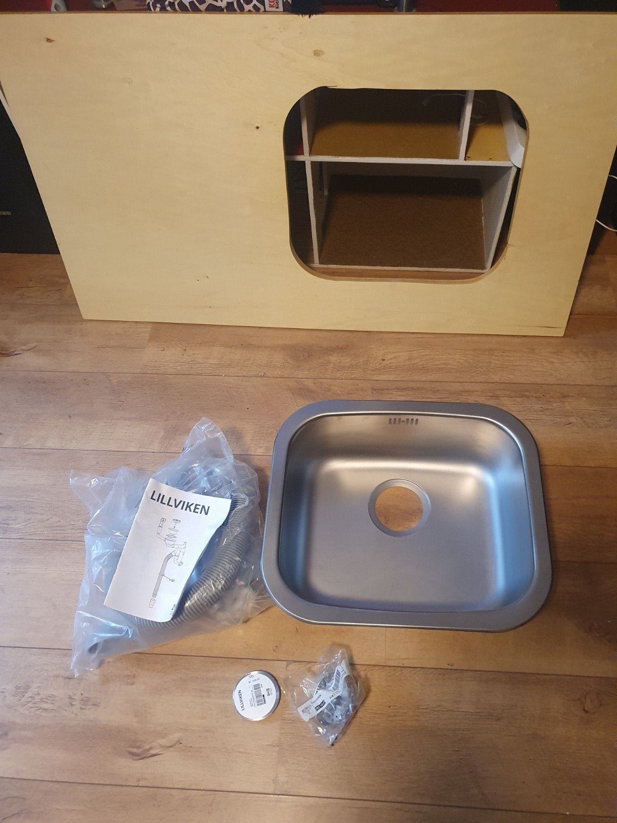 Nieuw! IKEA FYNDIG Inbouwspoelbak met LILLVIKEN sifon en sto, Huis en Inrichting, Ophalen, Overige typen, IKEA, Metaal