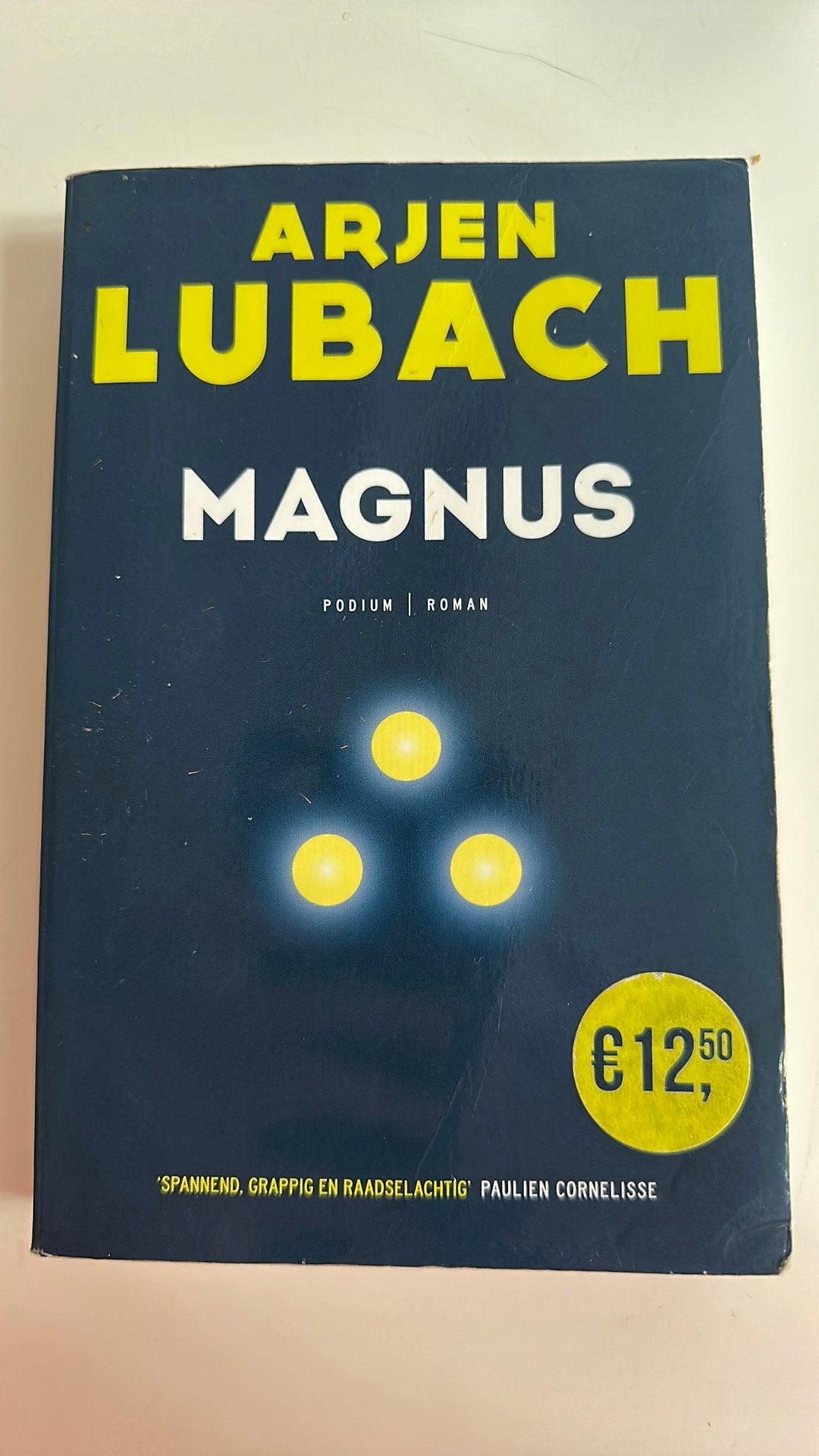 Arjen Lubach - Magnus, Ophalen of Verzenden, Zo goed als nieuw, Arjen Lubach