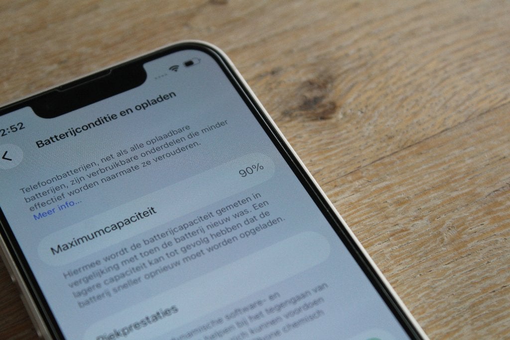 Foto 2 van Apple iPhone 13 Mini - 128GB - Wit | Zo goed als nieuw