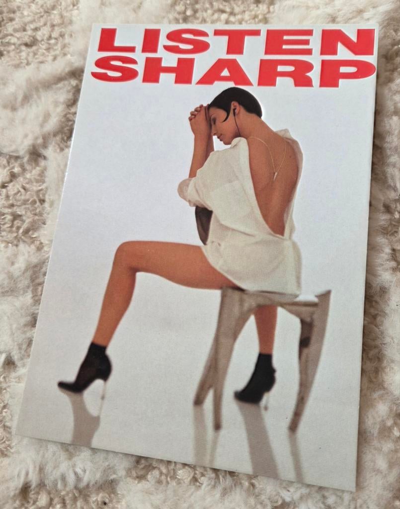 Listen Sharp - Sexy naakte vrouw op stoel, Verzenden, 1980 tot heden, Ongelopen, Overige thema's