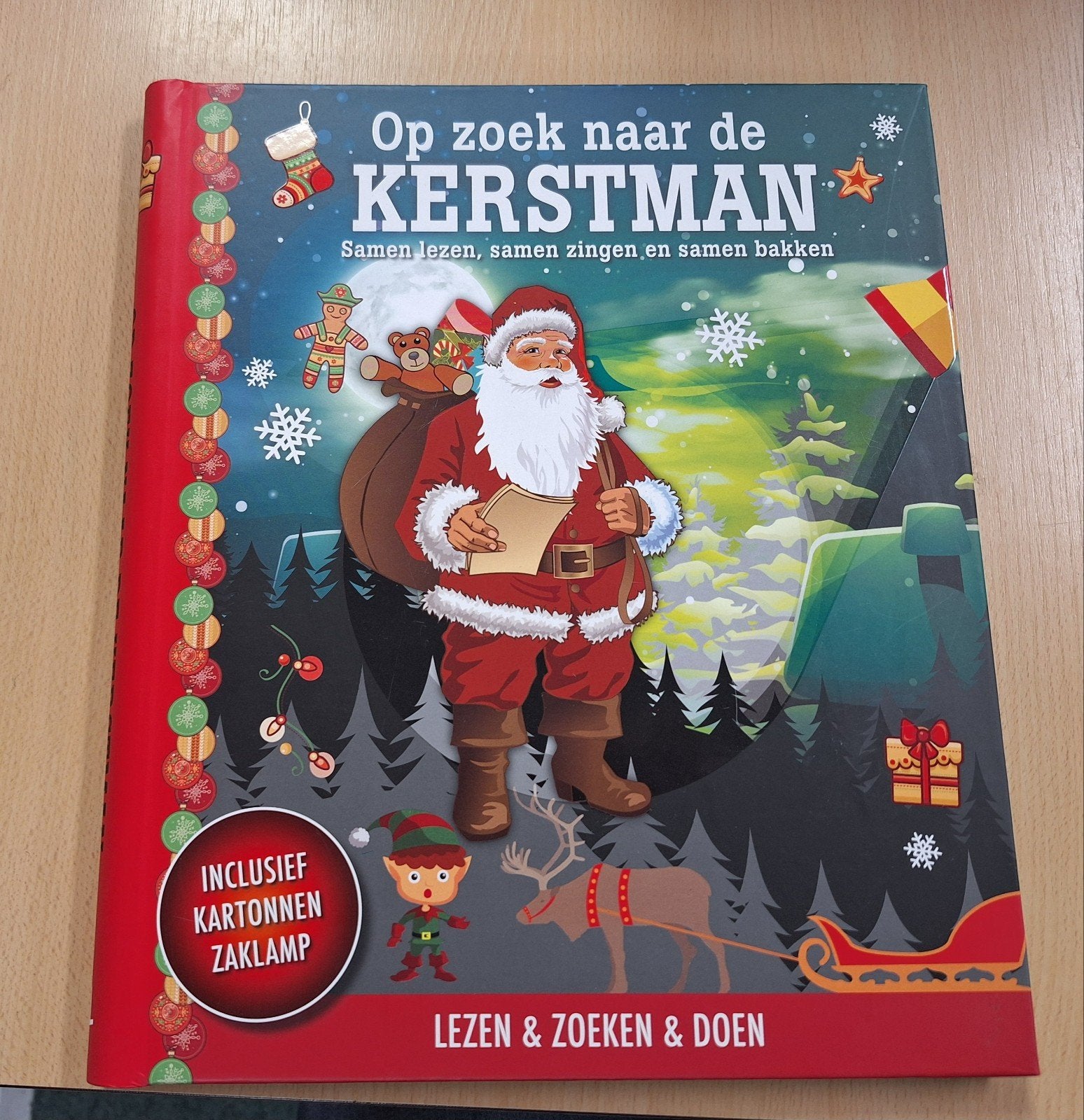 Op zoek naar de kerstman + kartonnen zaklamp, Ophalen of Verzenden, Nieuw