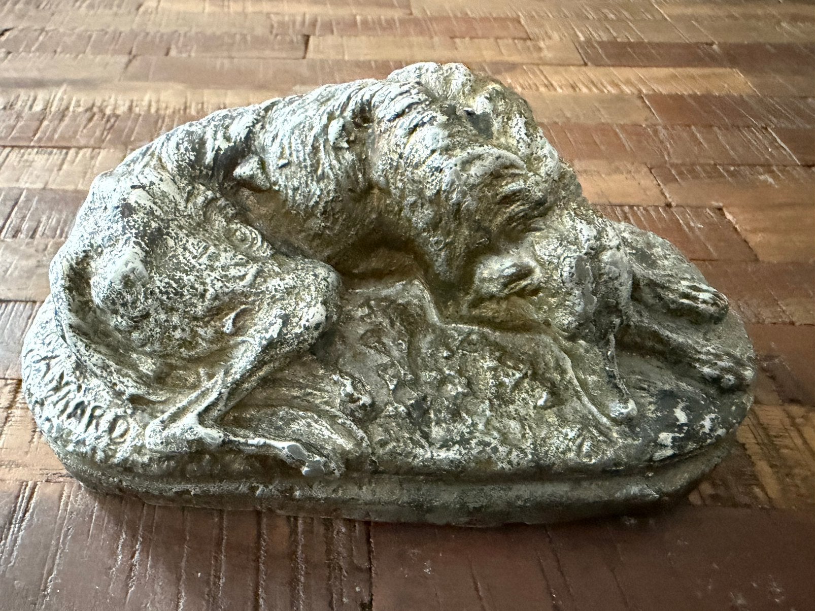 Vintage sculptuur Gaynard : zwaar metaal beeld greyhound, Zilver, Minder dan 20 cm, Ophalen of Verzenden, Zoogdier