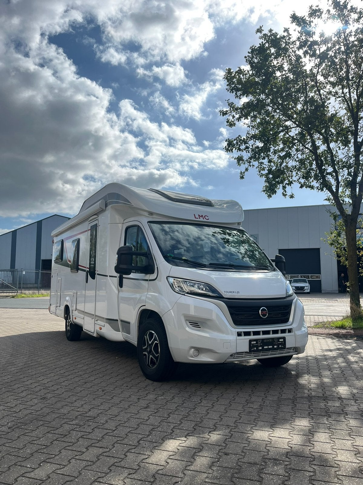 LMC Tourer lift T730 G, Automaat, Ringverwarming, Fiat, Diesel