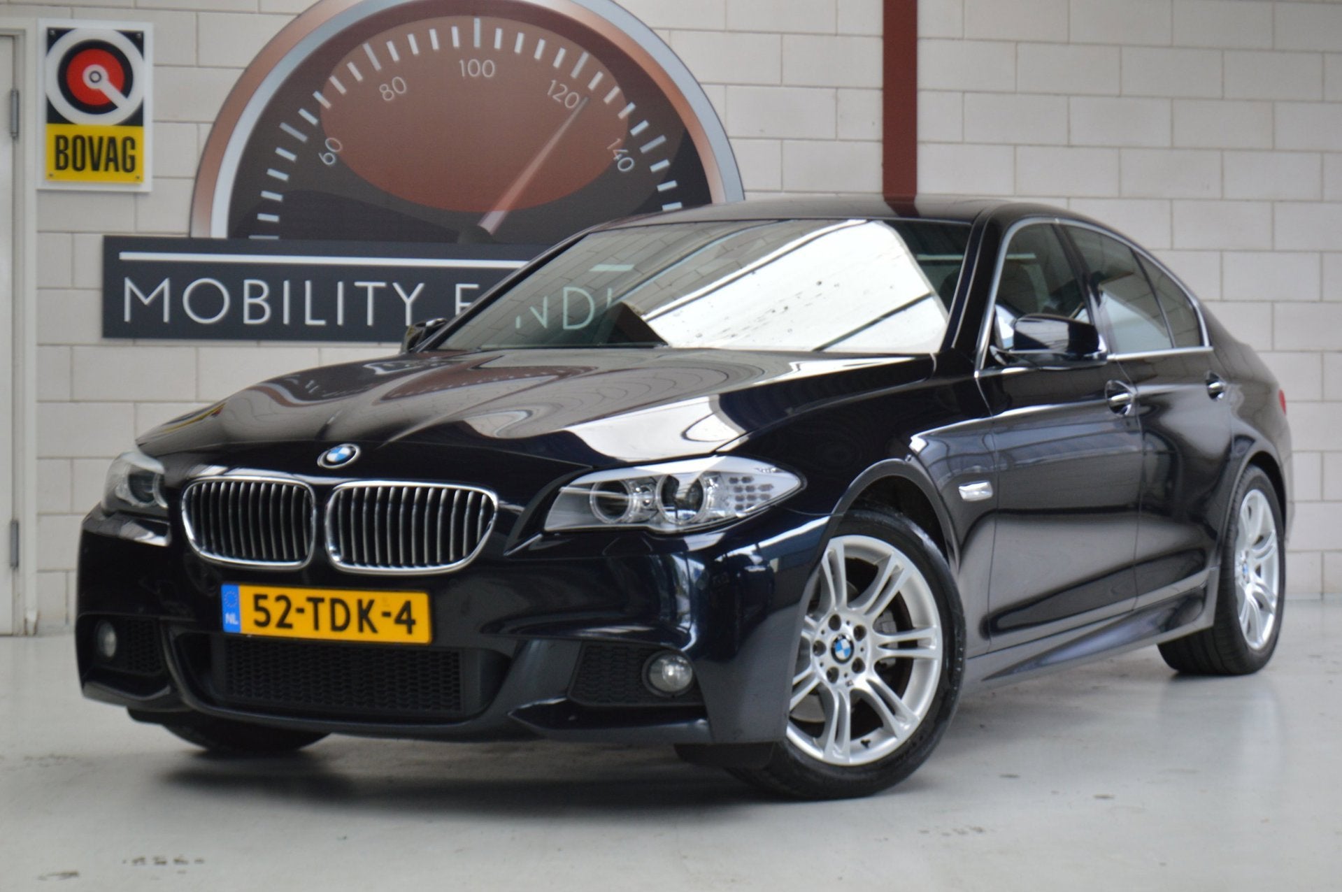 BMW 5-serie 520i High Exec, M-Pakket NL-AUTO DEALERONDERH, V, Auto's, Gebruikt, Zwart, 4 cilinders, 2000 kg