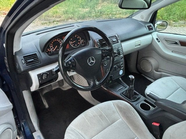 Mercedes-Benz A-klasse 150 Elegance Airco Electr. pakket Aud, Auto's, Voorwielaandrijving, Stof, Beige, Elektrische ramen