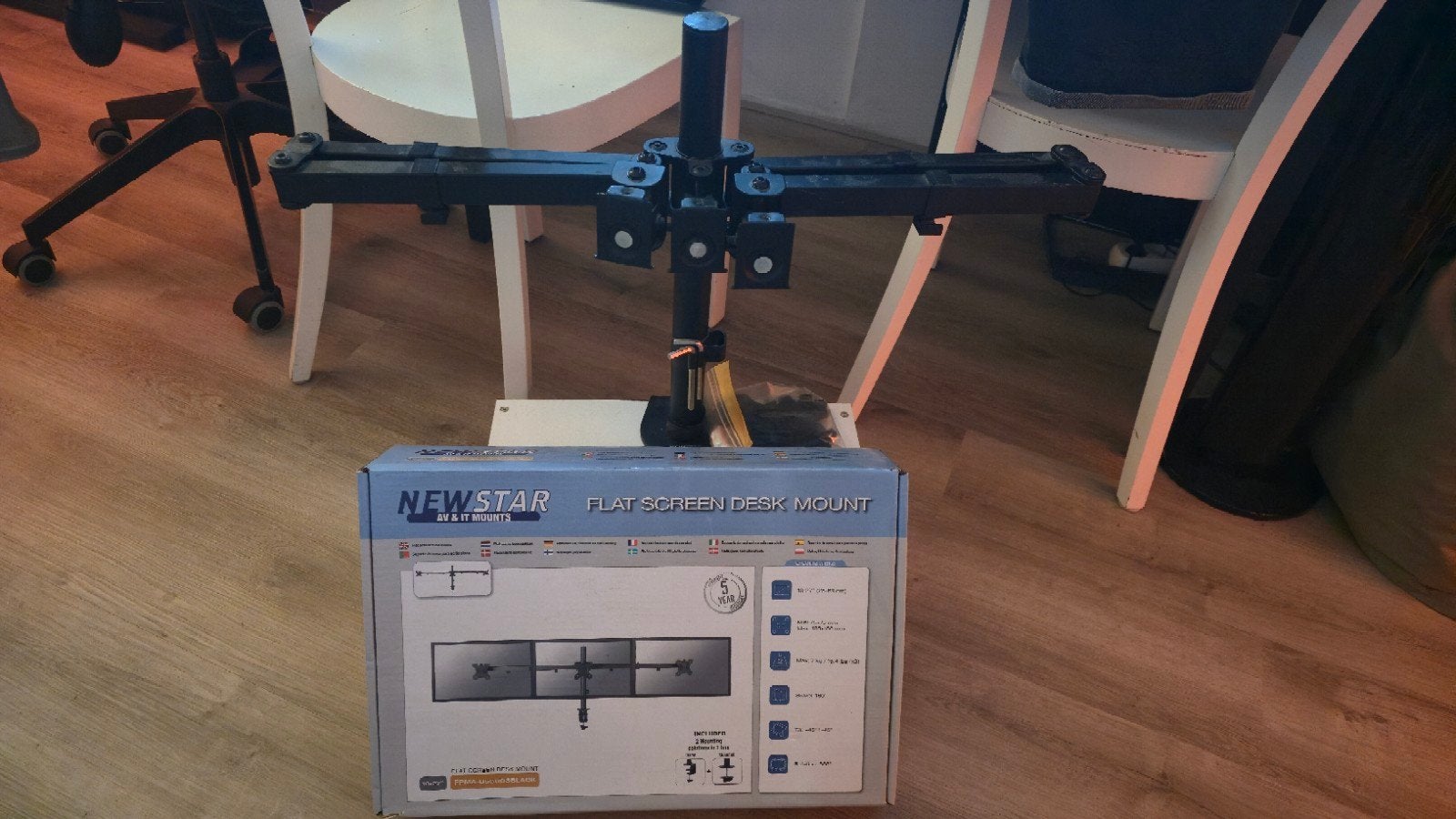 Newstar Flat Screen Desk Mount - Triple Monitorarm, Computers en Software, Ophalen, Zo goed als nieuw, Onbekend, Overige resoluties