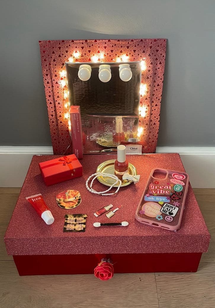 Surprise Sint kaptafel make-up tafel rood, Ophalen, Nieuw
