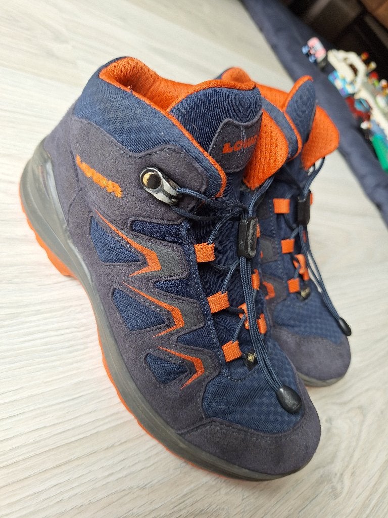 Hiking/Scouting/Outdoor schoenen kinderen Mt. 35, Kinderen en Baby's, Kinderkleding | Schoenen en Sokken, Ophalen, Lowa, Jongen of Meisje