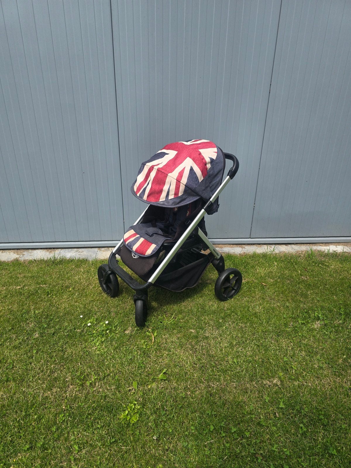 Mini by Easywalker Buggy met Union Jack design, Kinderen en Baby's, Buggy's, Gebruikt, Overige merken, Regenhoes, Verstelbare rugleuning