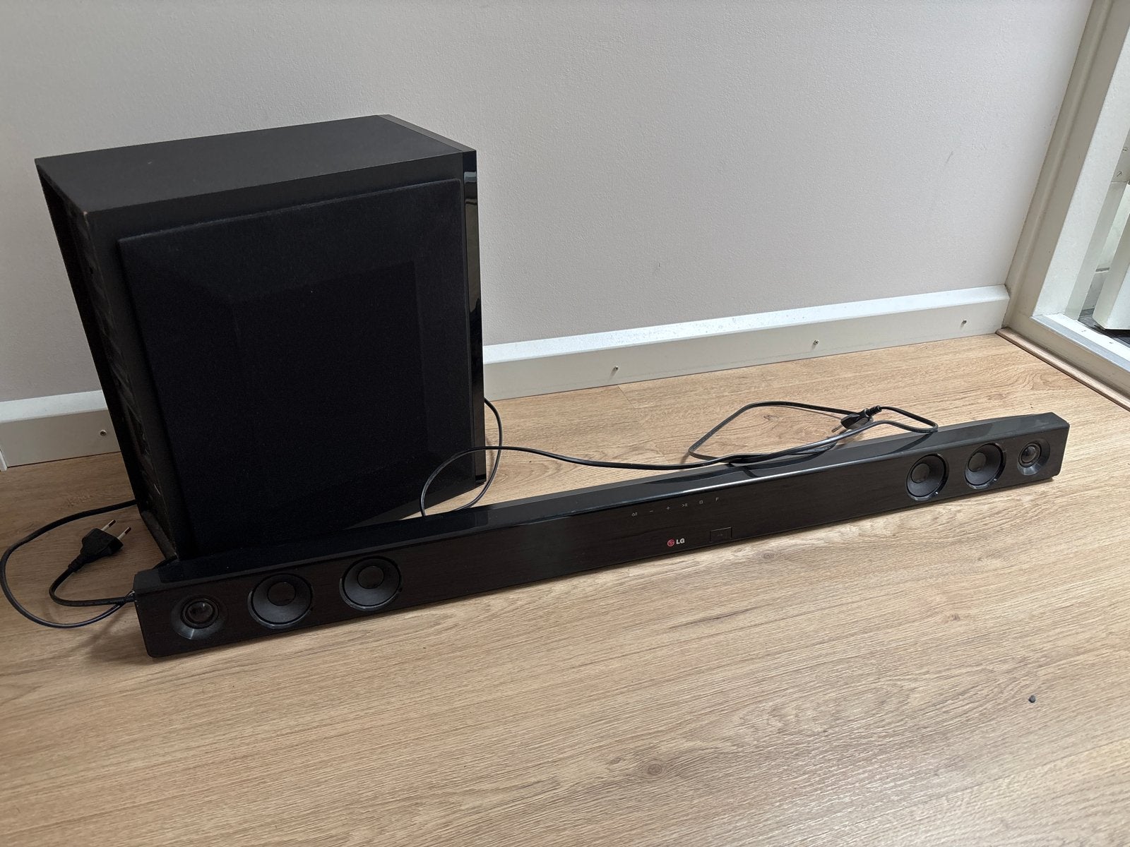 LG Soundbar met subwoofer, Ophalen, Bluetooth, Gebruikt