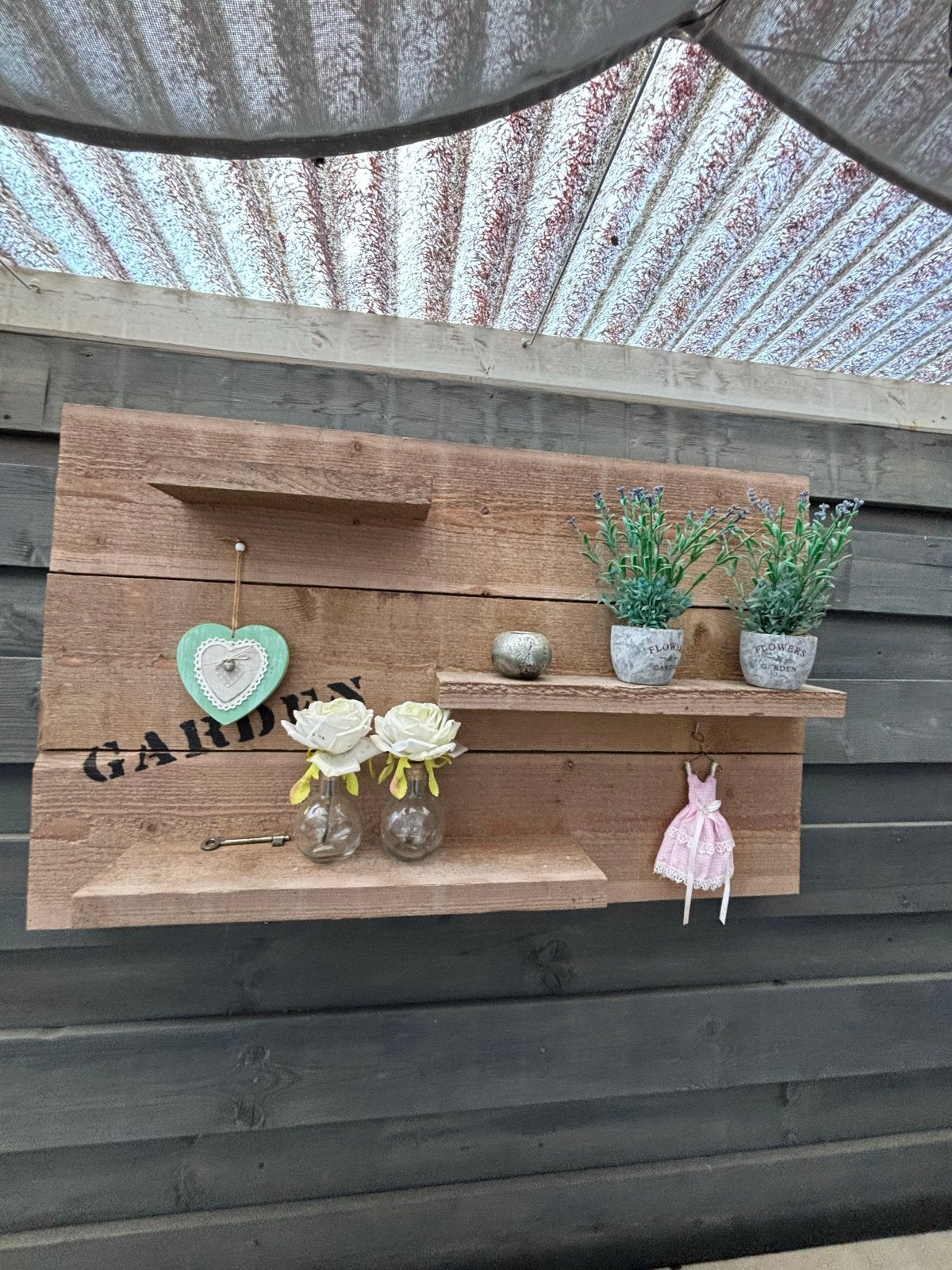 Decoratief houten wandrek met planken - Tuin decoratie, Tuin en Terras, Ophalen, Zo goed als nieuw