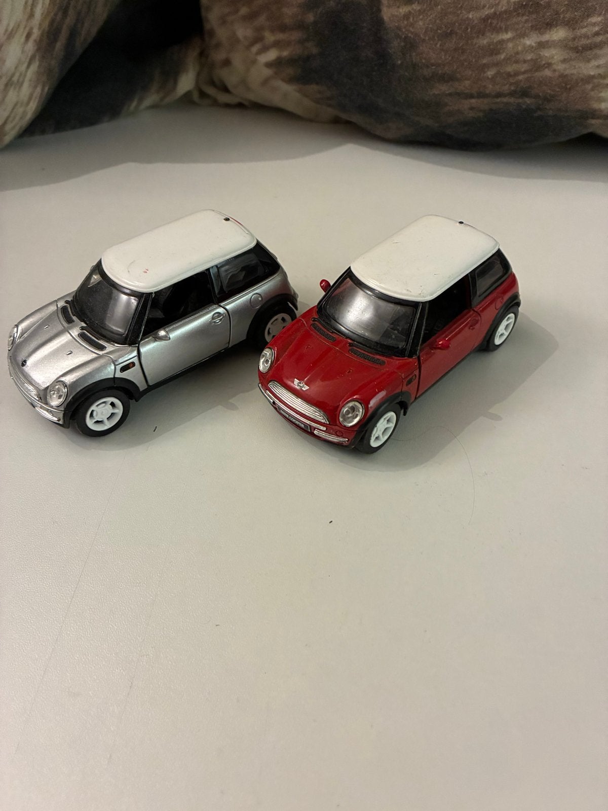 Mini Cooper modelauto's - set van 2, Ophalen of Verzenden, Zo goed als nieuw, Overige typen