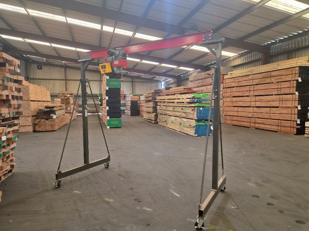 Portaalkraan 2T breed en hoog WT tools, Ophalen, Zo goed als nieuw, Elektrisch