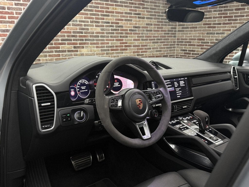 Porsche Cayenne 4.0 Turbo Panorama headup Sport Chrono Memor, Automaat, Cayenne, Gebruikt, Leder