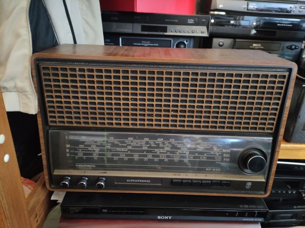 Grundig RF 640 Vintage Transistorradio - Wereldontvanger, Gebruikt, Info@grundig.com, Ophalen of Verzenden, Wereldontvanger