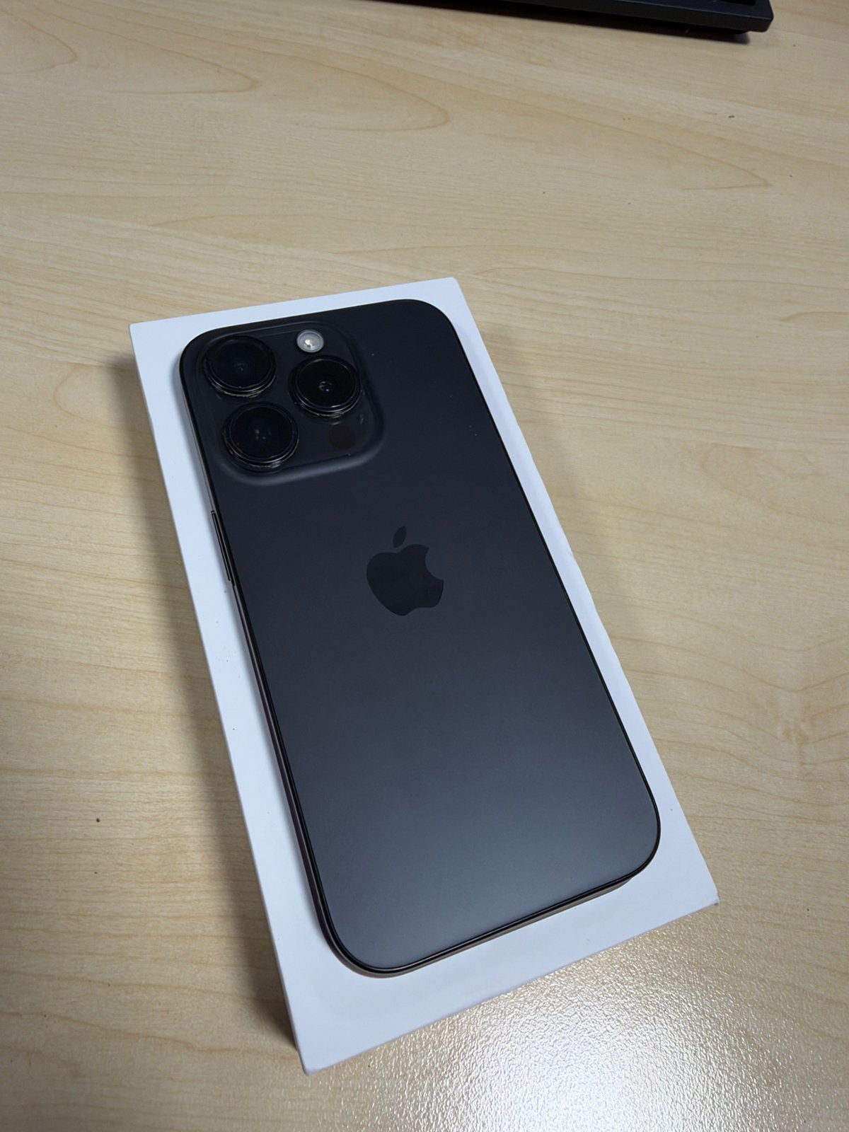 iPhone 15 Pro 128GB Zwart Titanium – incl. doos