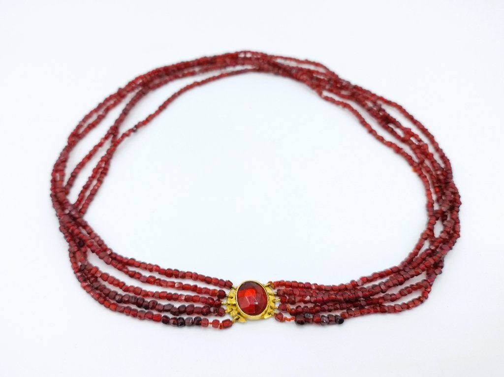 Granaten ketting met 18 karaats gouden slot. 39,5 cm., Sieraden, Tassen en Uiterlijk, Antieke sieraden, Verzenden, Goud, Ketting