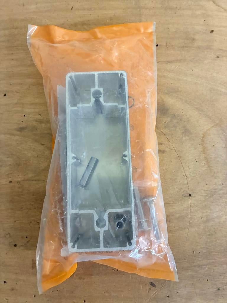 Locinox aluminium adapter bakje voor platte profielen, Ophalen of Verzenden, Nieuw, 100 tot 250 mm, Overige typen