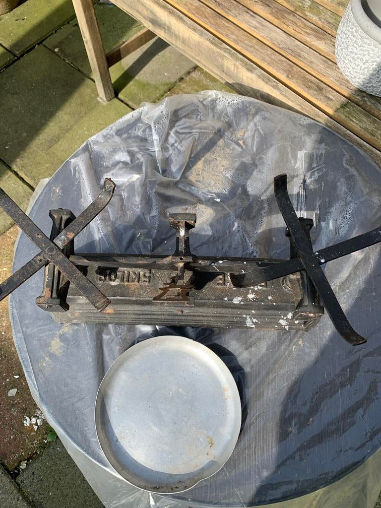 Antieke weegschaal 5 kilo - Decoratief object, Doe-het-zelf en Verbouw, Weegschalen, Gebruikt, Overige typen, Minder dan 50 kg