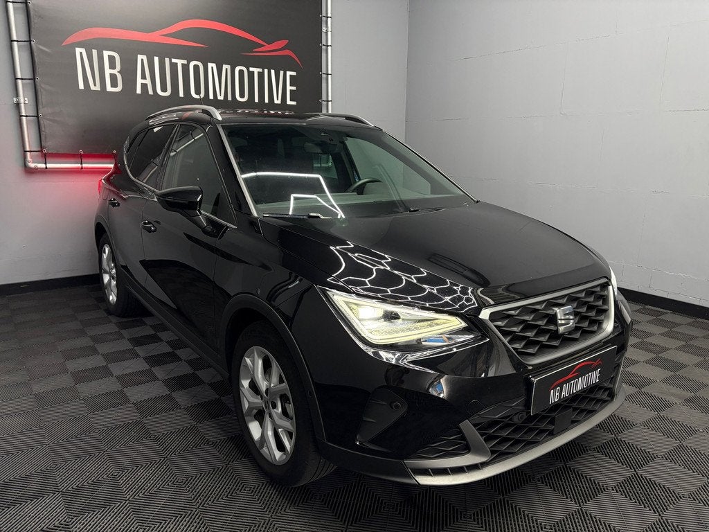 Seat Arona 1.0 TSI FR Business Connect, Stof, Gebruikt, 610 kg, Zwart