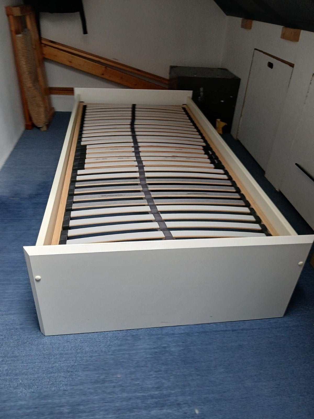 Wit houten eenpersoonsbed met lattenbodem, Ophalen, Gebruikt, 90 cm, Eenpersoons