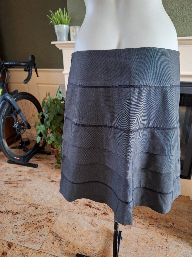 Caroll Paris grijze stroken rok 42 L, Verzenden, Maat 42/44 (L), Caroll Paris, Zo goed als nieuw