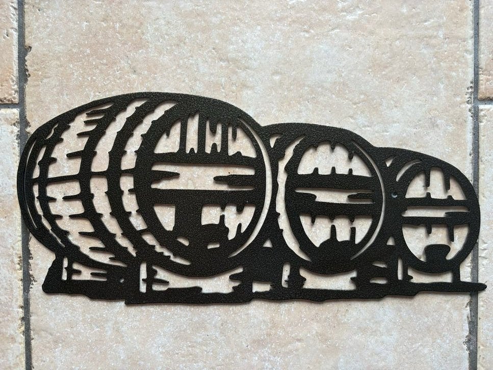 Metalen Wanddecoratie - wijnvaten, Metaal, Wandsculptuur, Zwart, Ophalen of Verzenden