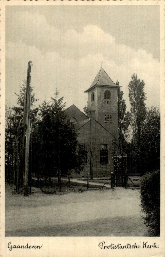 Gaanderen - Protestantsche Kerk - vooraanzicht, Ophalen of Verzenden, 1920 tot 1940, Gelopen, Gelderland