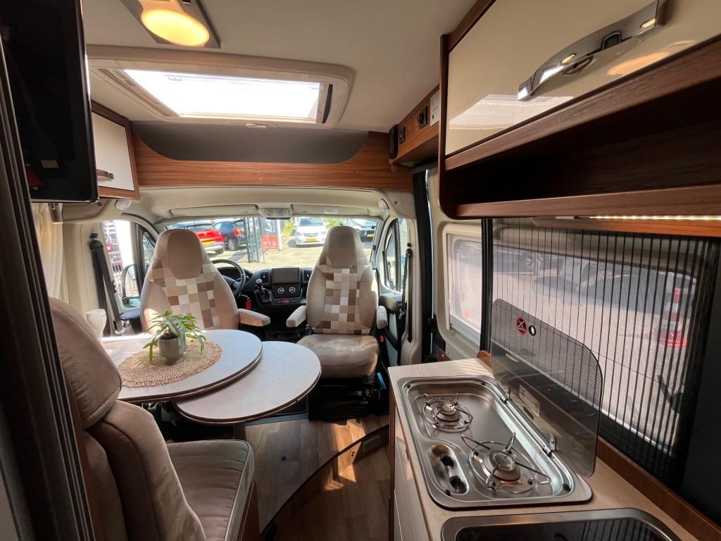 Possl Globecar 640 Enkele bedden Airco Cruise CarPlay Euro 6, Caravans en Kamperen, Dorfstraße 7, Ainring, Bayern 83404, DE, Buscamper of Camperbus