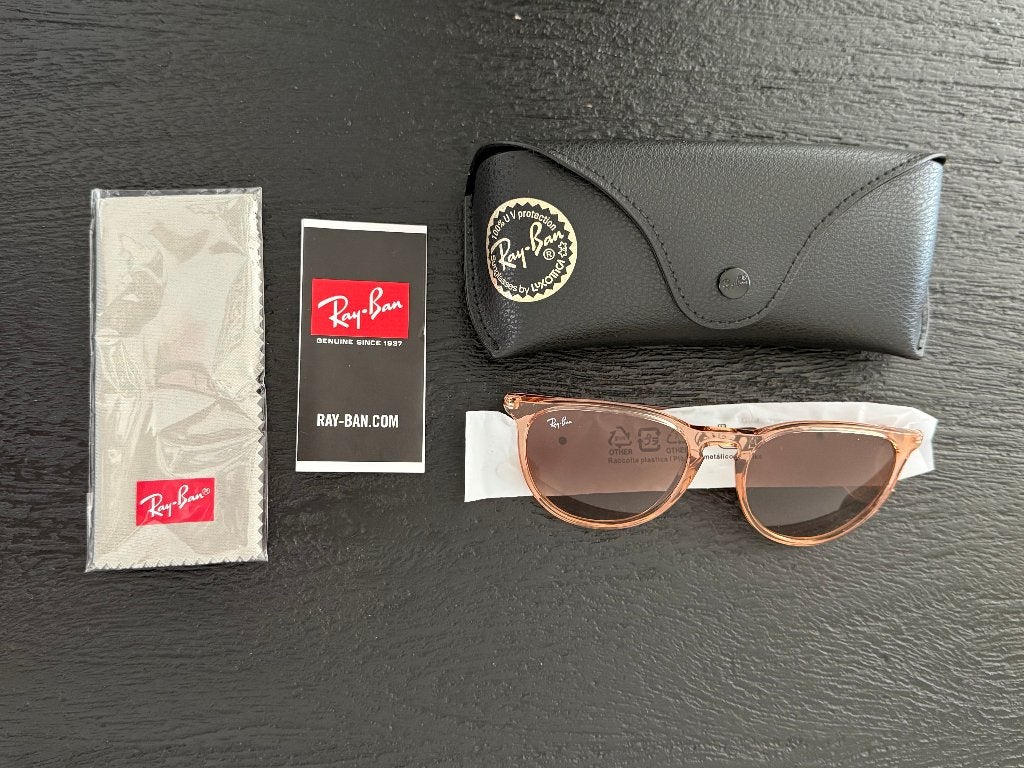 Ray Ban Erika te koop, Sieraden, Tassen en Uiterlijk, Zonnebril, Overige kleuren, Nieuw, Ophalen of Verzenden