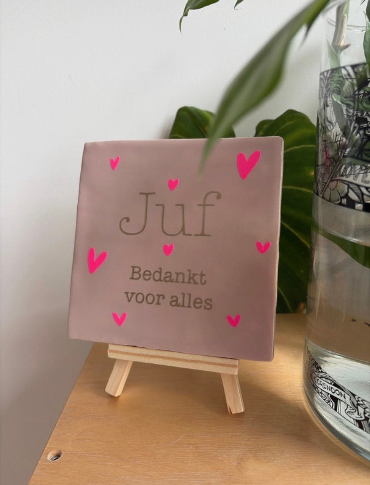 Tegeltje goud 13x13 cm Juf Bedankt voor alles, Antiek en Kunst, Antiek | Wandborden en Tegels, Ophalen of Verzenden
