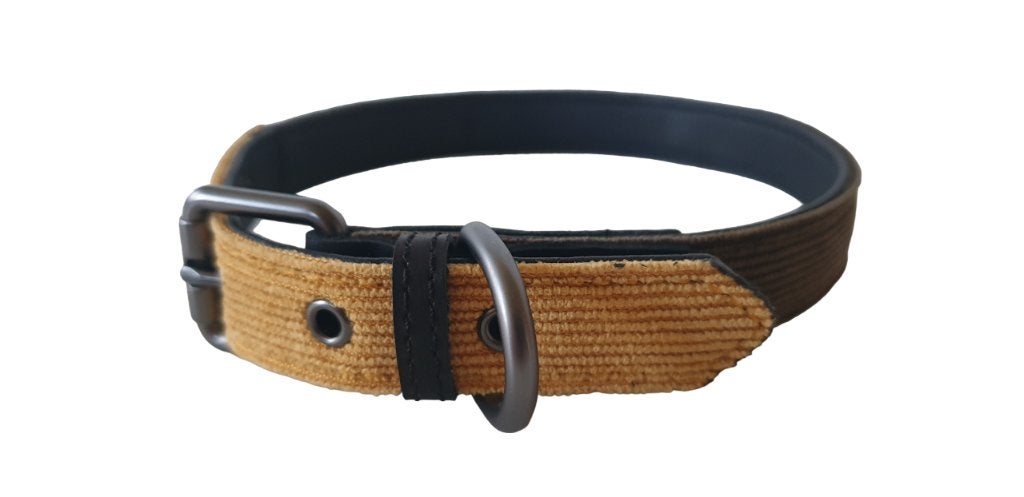 51 DEGREES NORTH Milano Halsband Kaki-Oker 36-45 cm KOOPJE!, Ophalen of Verzenden, Handgemaakt, Nieuw