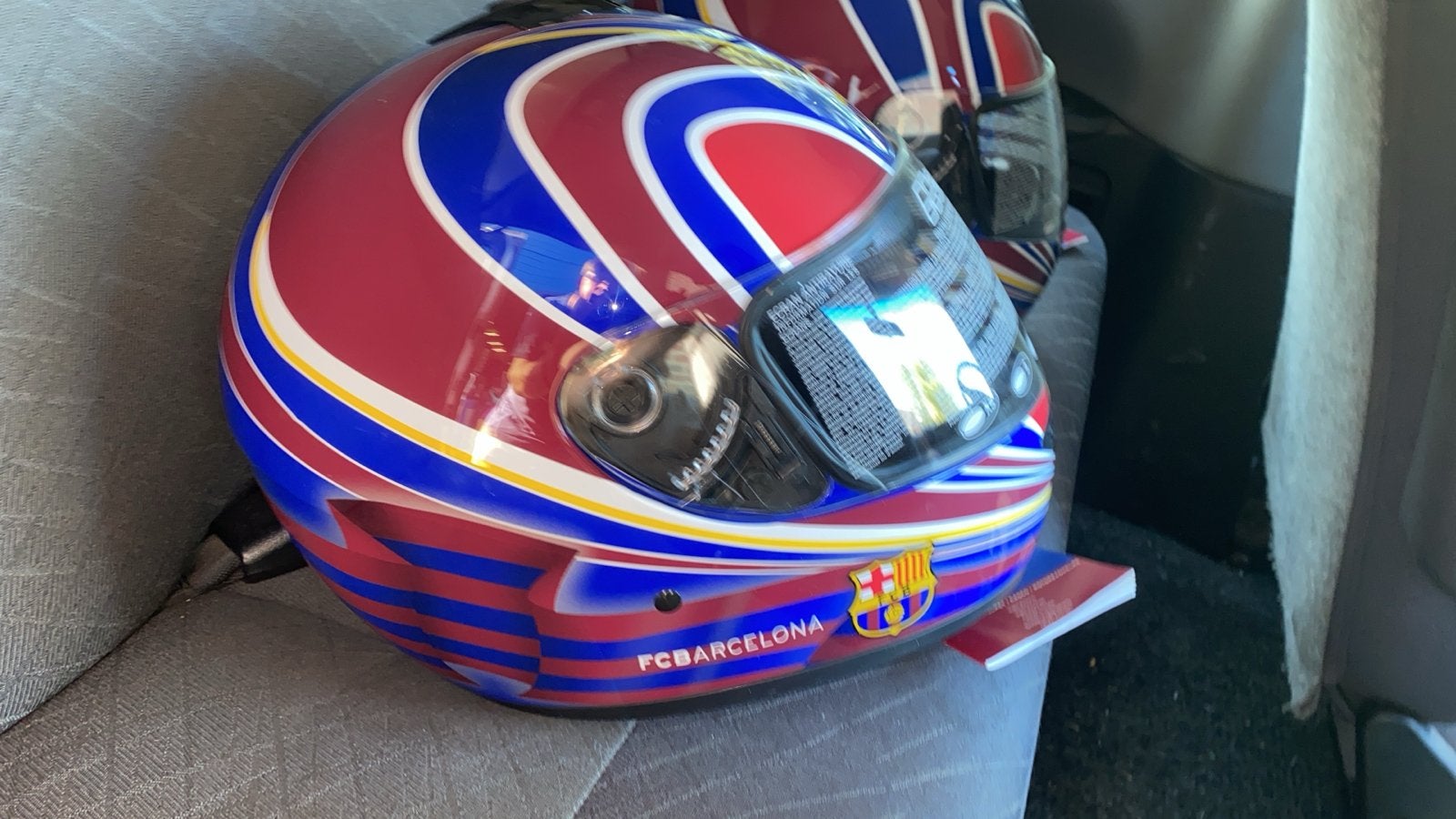 FC Barcelona Integraalhelm - Nieuw in doos collectors-item, Motoren, M, Heren, Ophalen of Verzenden, Integraalhelm