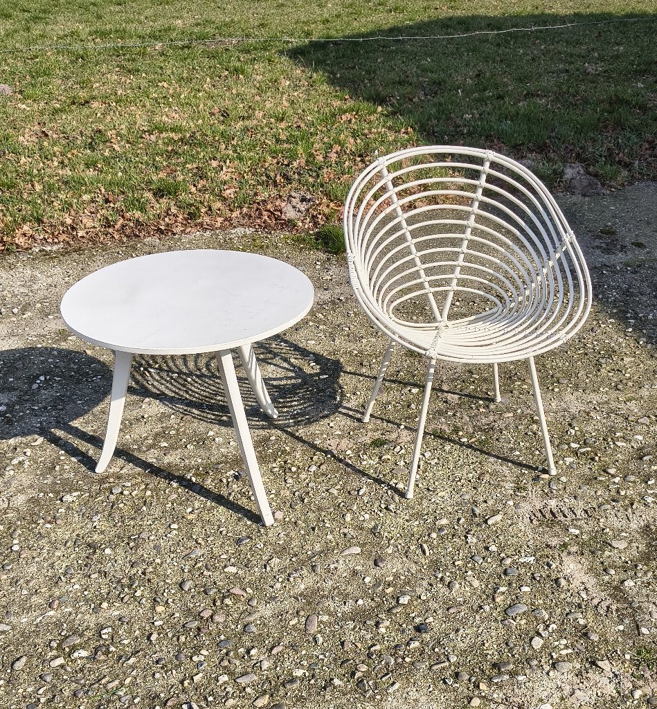 Wit geverfde rotan stoel met tafel, Ophalen, Gebruikt, Wit, Vintage