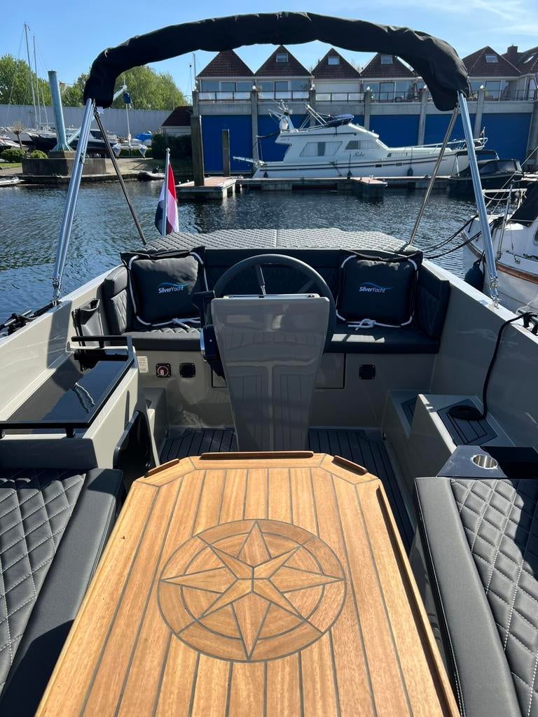 Silveryacht tender te huur Hasselt Zwolle Weerribben, Sloep of Motorboot