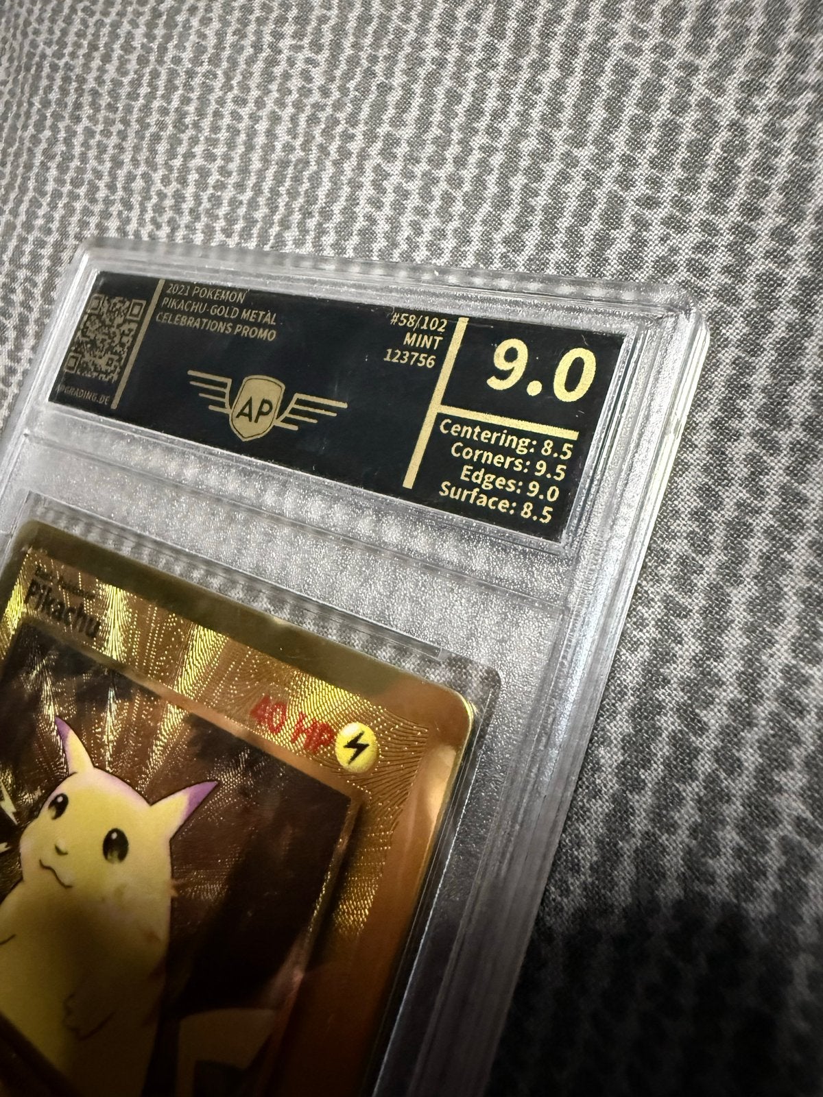 Pokémon Pikachu Gold Metal Celebrations Promo AP 9.0, Verzenden, Zo goed als nieuw, Losse kaart, Foil