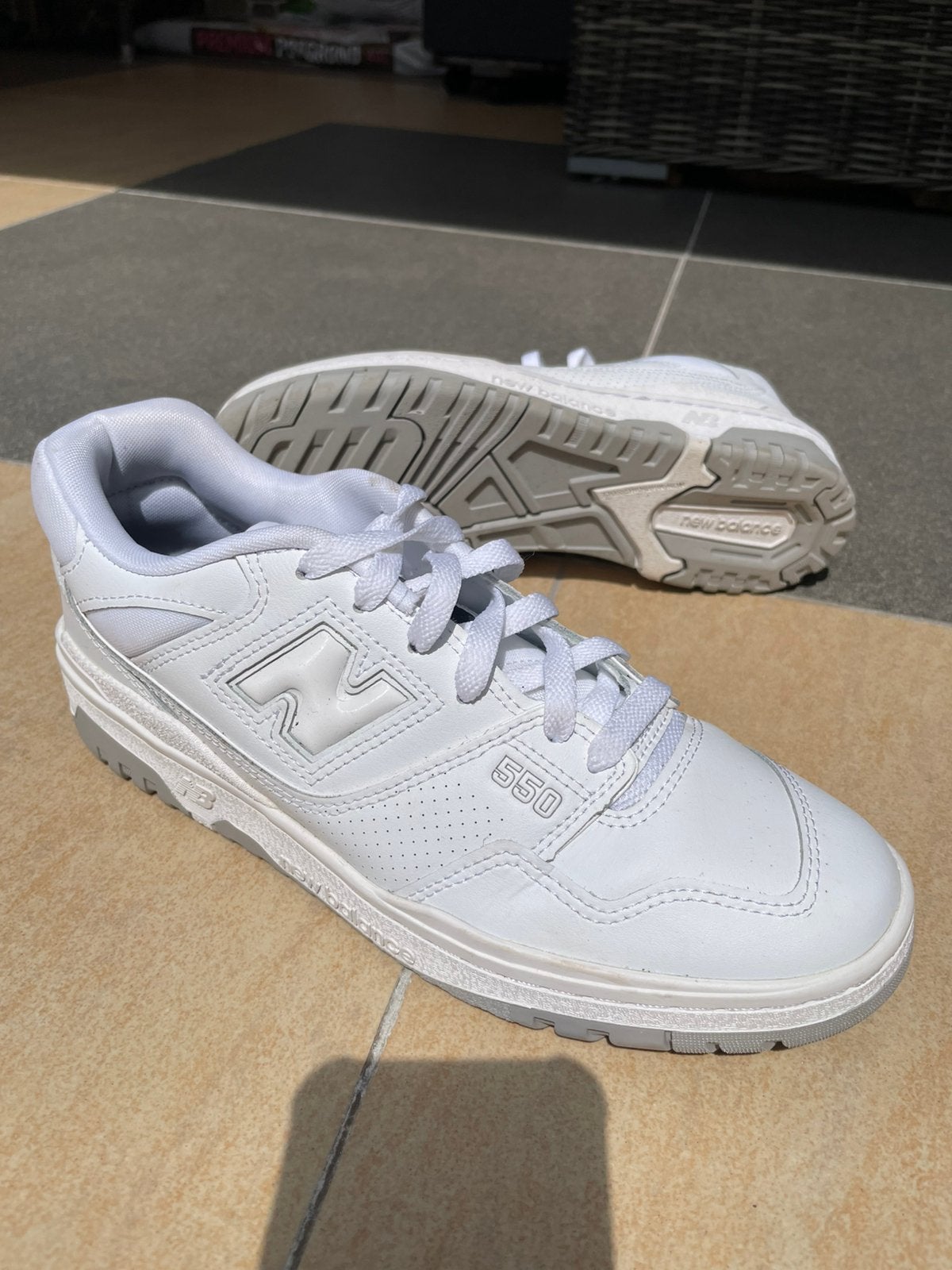 New balance 550 white, Ophalen of Verzenden, Zo goed als nieuw, Wit