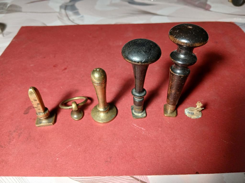 6 lakstempels of signetten, Verzenden