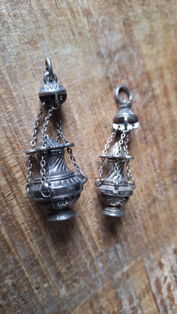 2 miniatuur wierook hangers, zie foto's, Ophalen of Verzenden