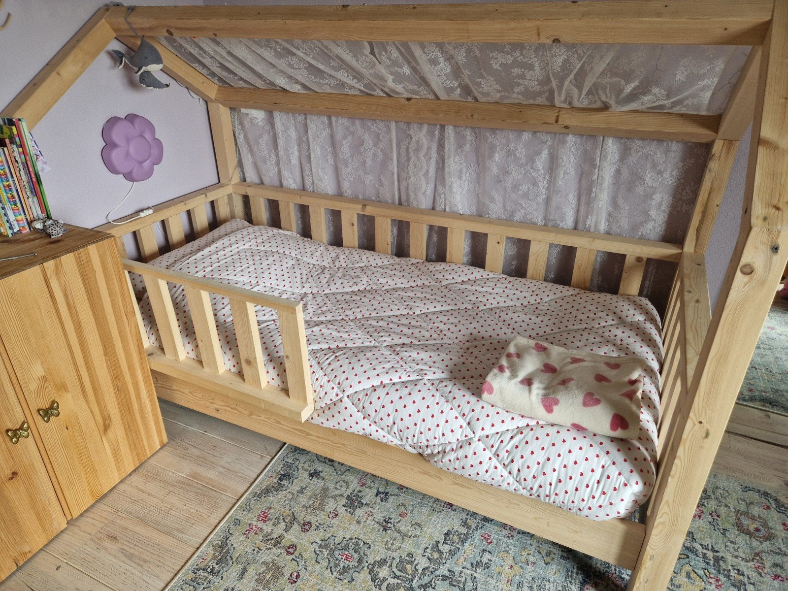 Houten kinderbed met huisjesframe, Ophalen, Zo goed als nieuw, 180 cm of meer, 85 tot 100 cm