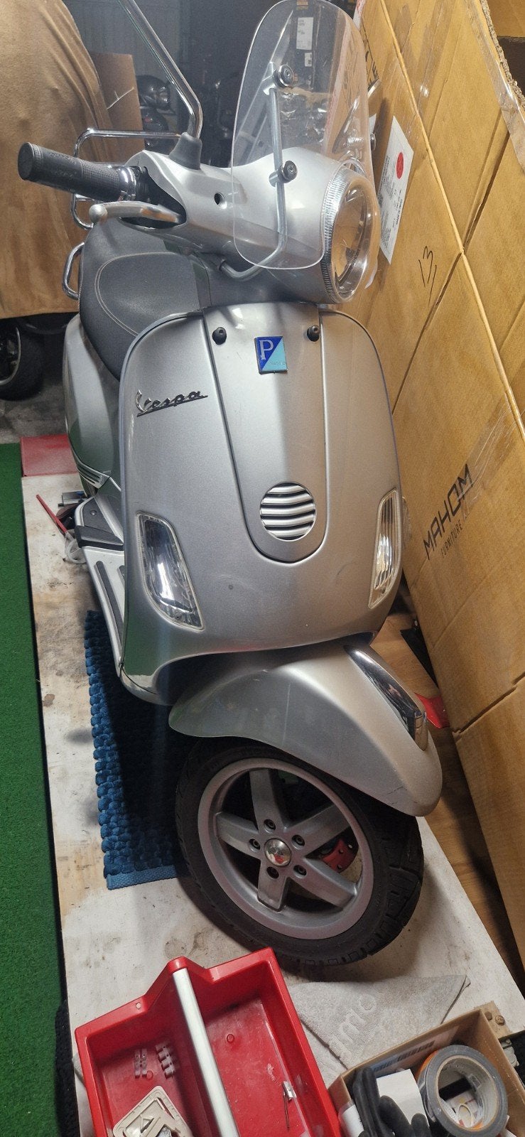 Vespa LX 50 4V - Zilverkleurig met lichte gebruikssporen, Ophalen, Gebruikt, Maximaal 45 km/u, Benzine