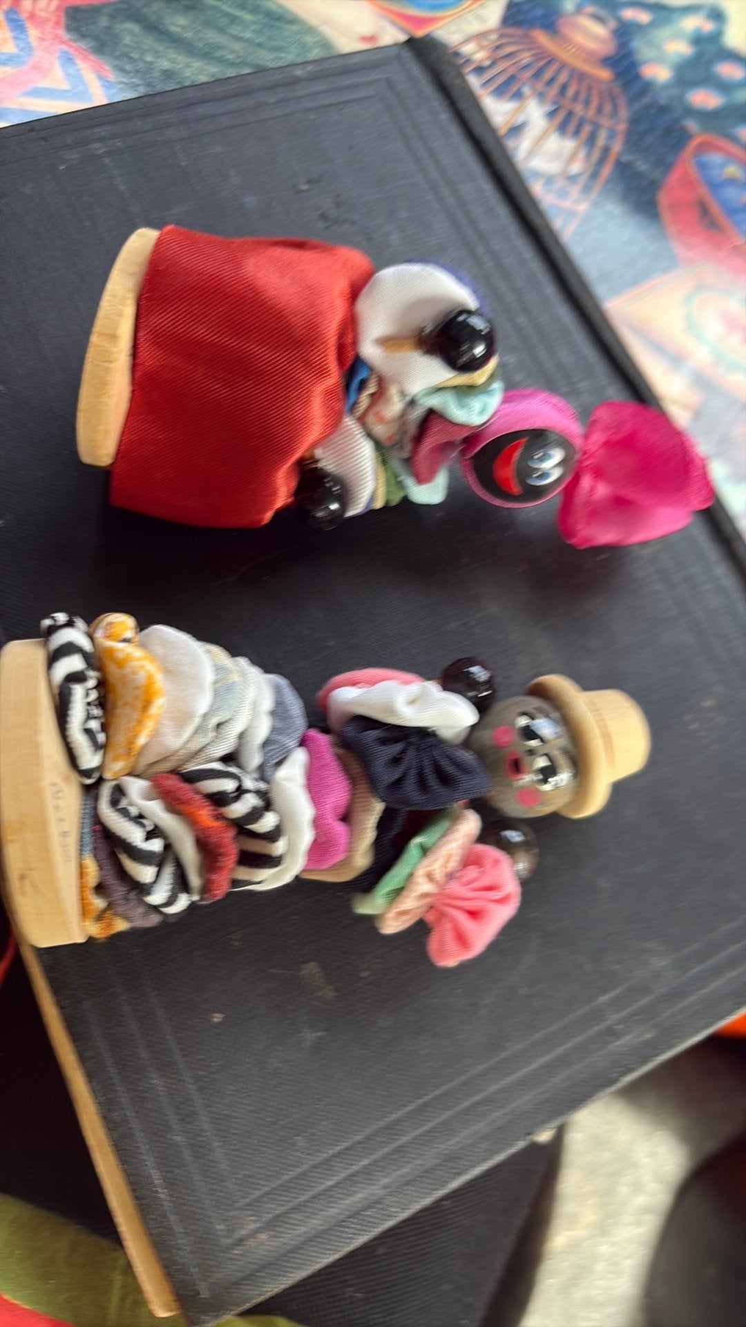 Leuke donkere poppetjes, Ophalen of Verzenden, Zo goed als nieuw