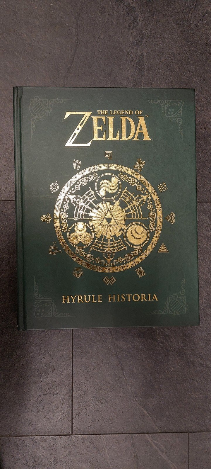 The Legend of Zelda: Hyrule Historia (Hardcover), Boeken, Ophalen of Verzenden, Zo goed als nieuw, Nintendo