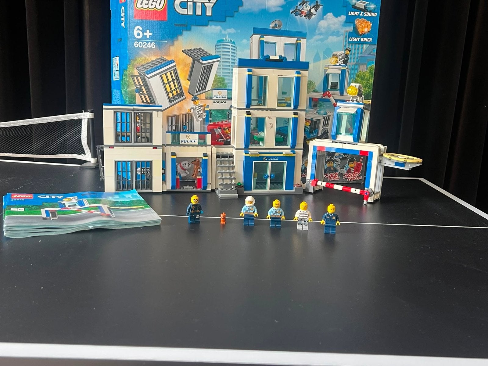 LEGO City politiebureau, Kinderen en Baby's, Speelgoed | Duplo en Lego, Lego, Ophalen of Verzenden, Compleet, Complete set