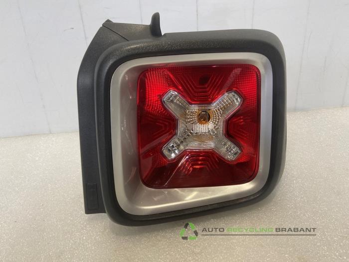 Achterlicht rechts van een Jeep Renegade, Jeep, Gebruikt, -, -
